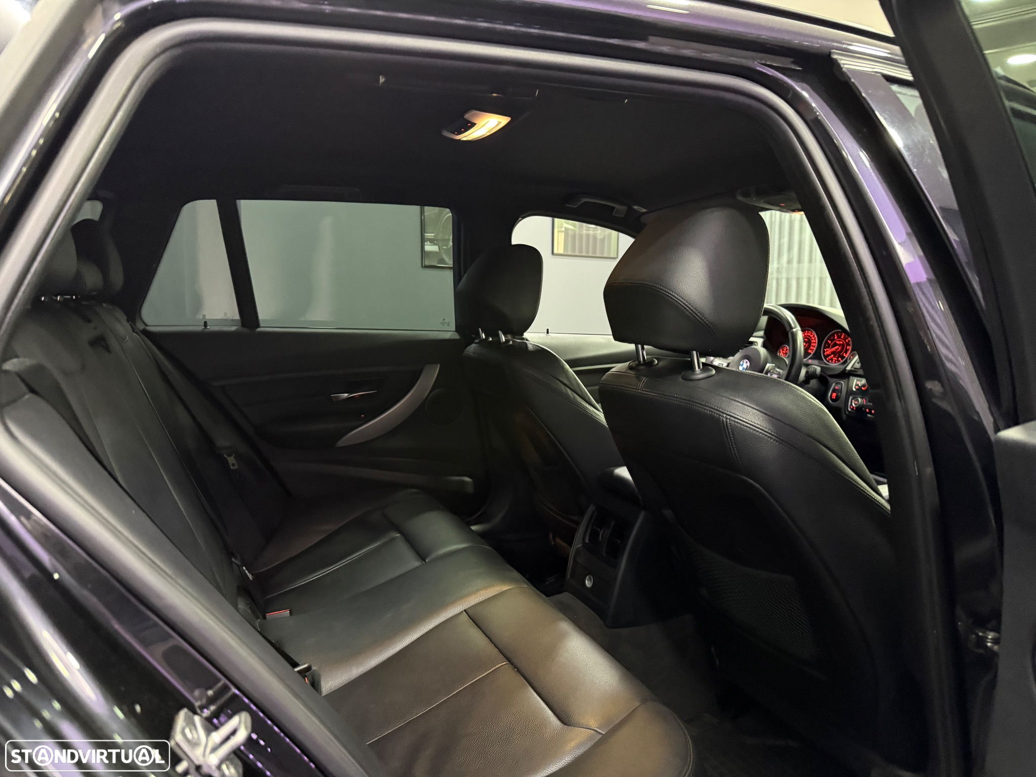 BMW 318 d Touring Pack M - 13