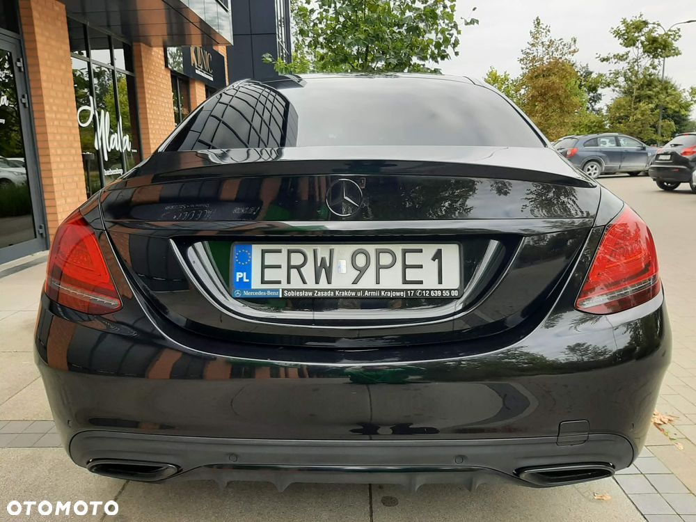 Mercedes-Benz Klasa C 300 9G-TRONIC - 5