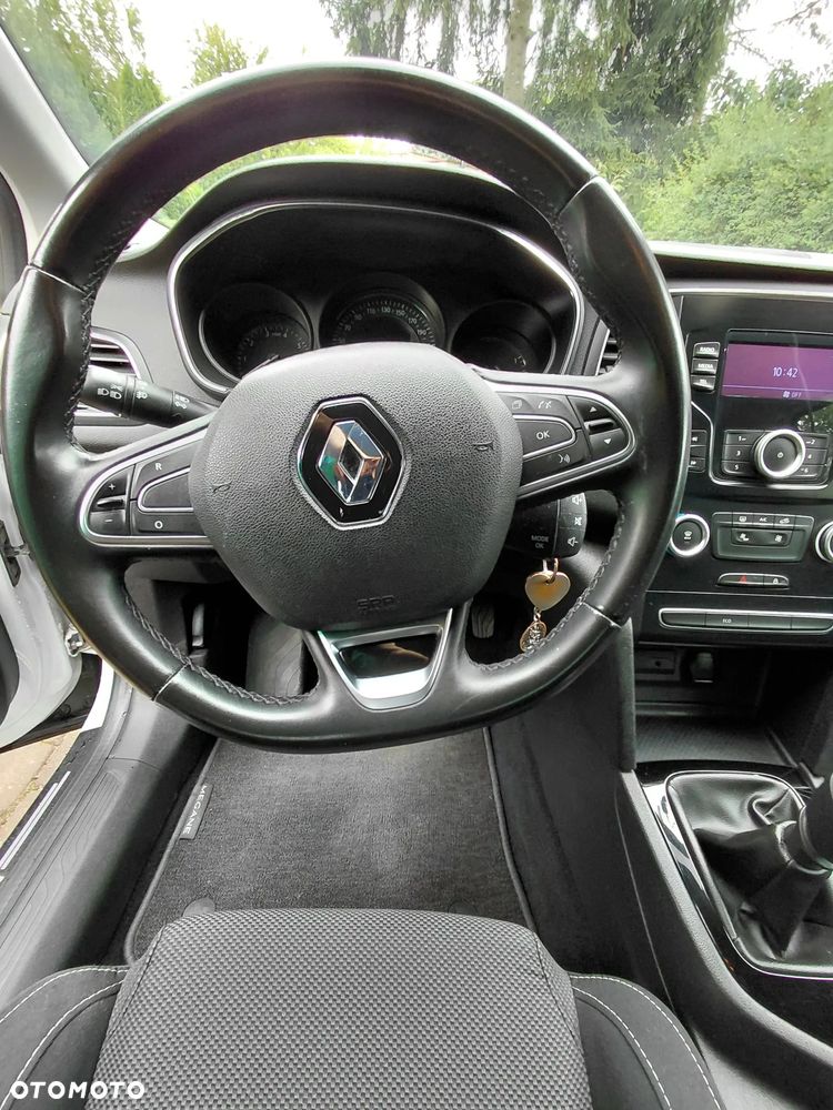Renault Megane 1.6 SCe Life - 21