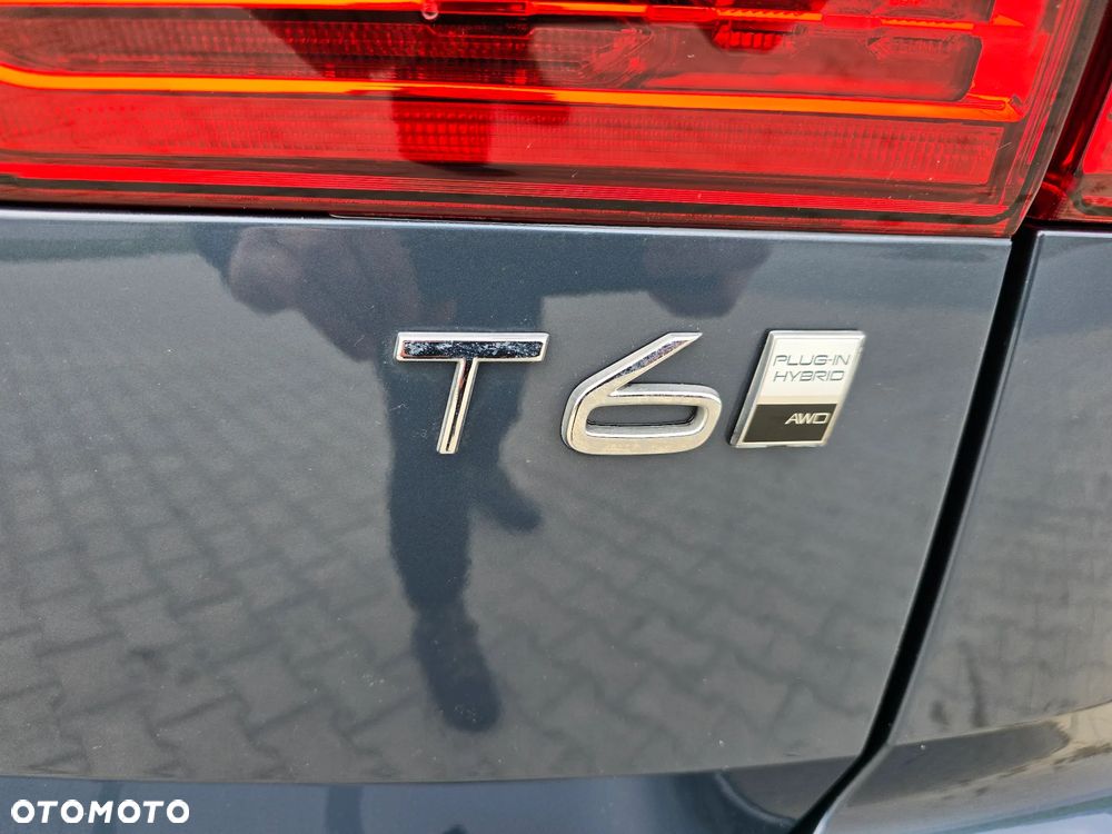 Volvo XC 60 T6 Plug-In Hybrid AWD Plus Dark - 6