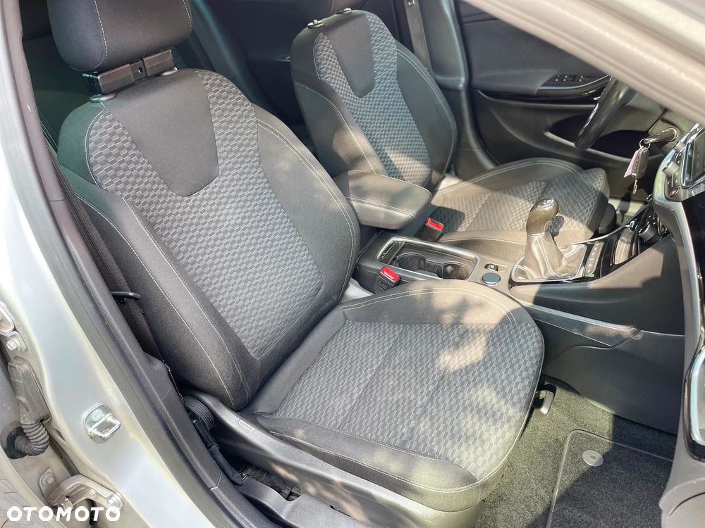 Opel Astra 1.4 Turbo Sports Tourer Innovation - 18
