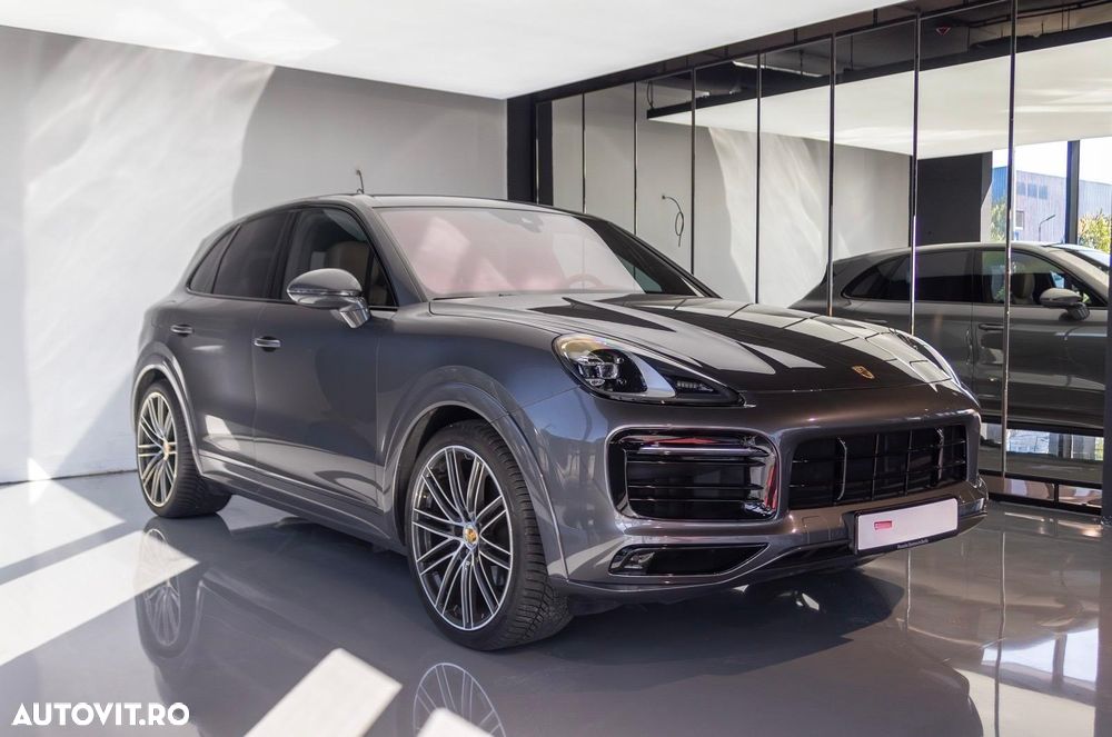 Porsche Cayenne - 4