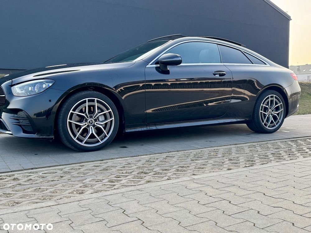 Mercedes-Benz Klasa E 220 d 4Matic 9G-TRONIC AMG Line - 20