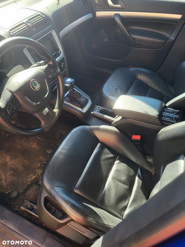 Skoda Octavia Combi 2.0 TDI DSG RS - 12