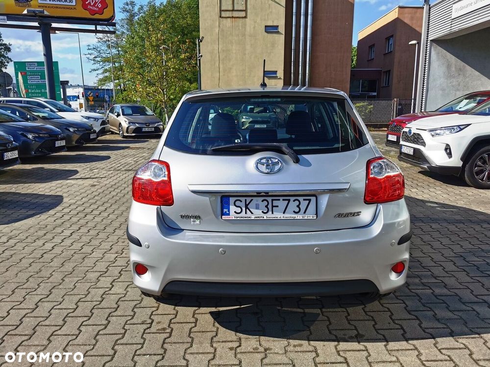 Toyota Auris 1.6 Premium - 6