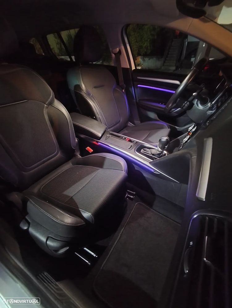 Renault Mégane Sport Tourer E-TECH Plug-in 160 INTENS - 20