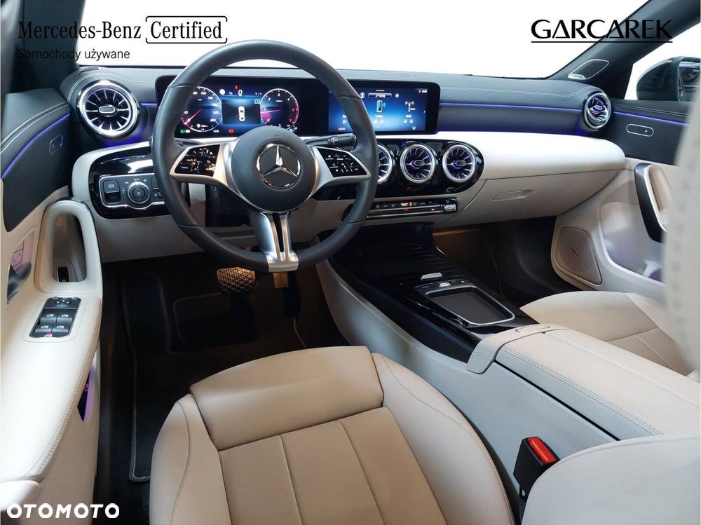 Mercedes-Benz CLA 200 d Progressive 8G-DCT - 15