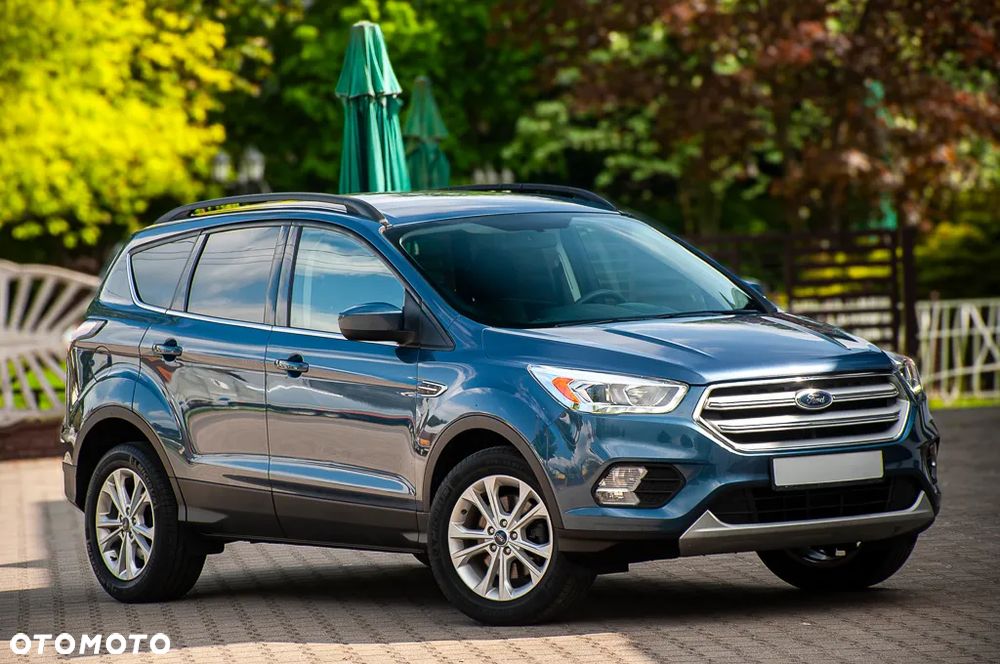 Ford Kuga 1.5 EcoBoost 4x4 Titanium - 4
