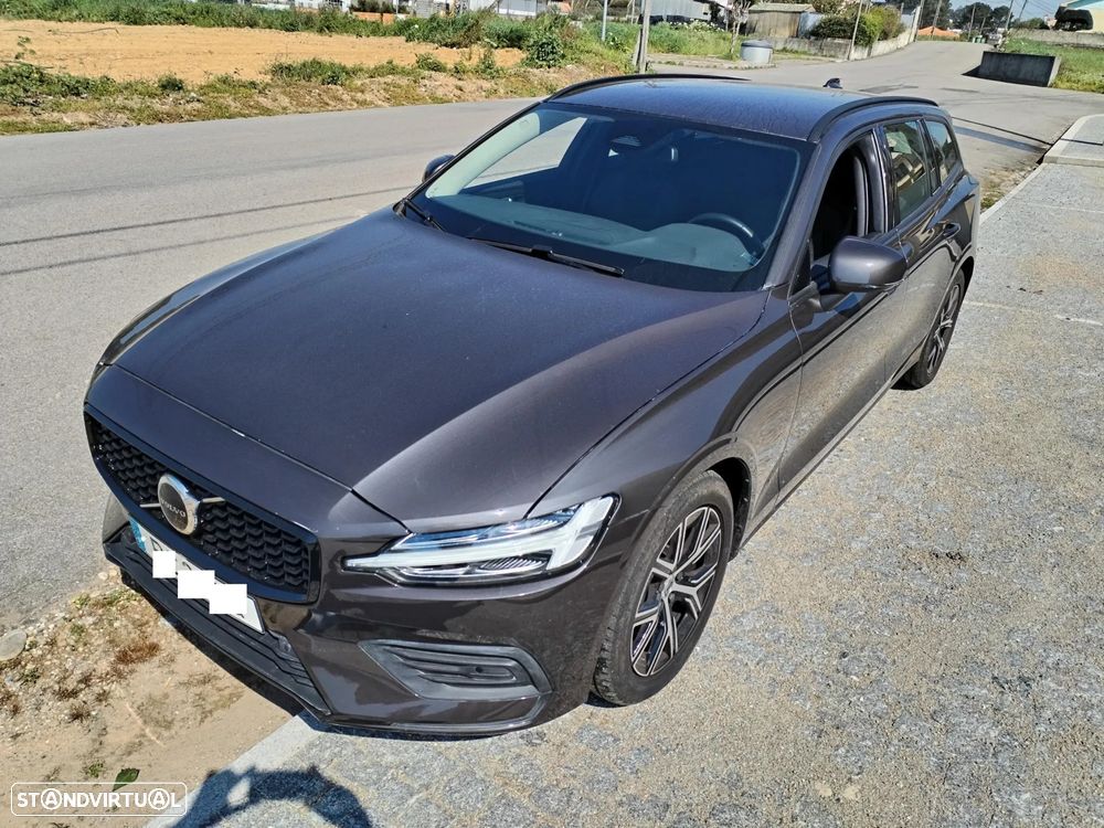 Volvo V60 2.0 B4 Essential Auto - 1