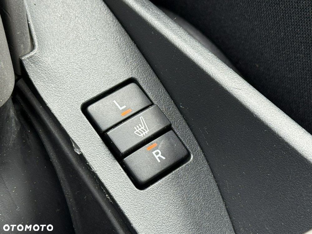 Toyota Auris 1.4 D-4D Premium - 11