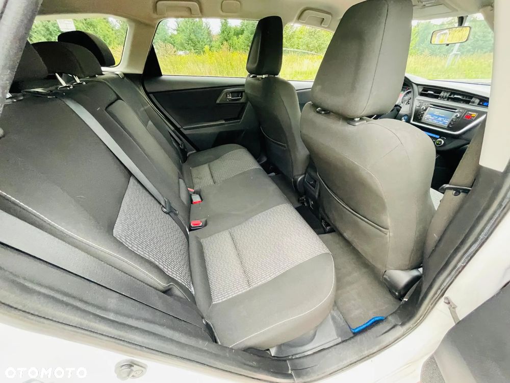 Toyota Auris 1.8 HSD Luna - 13