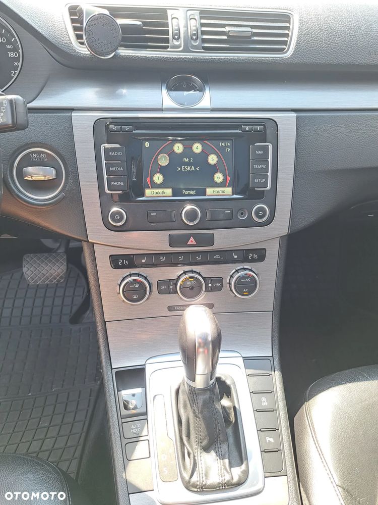 Volkswagen Passat 2.0 TDI Comfortline DSG - 21