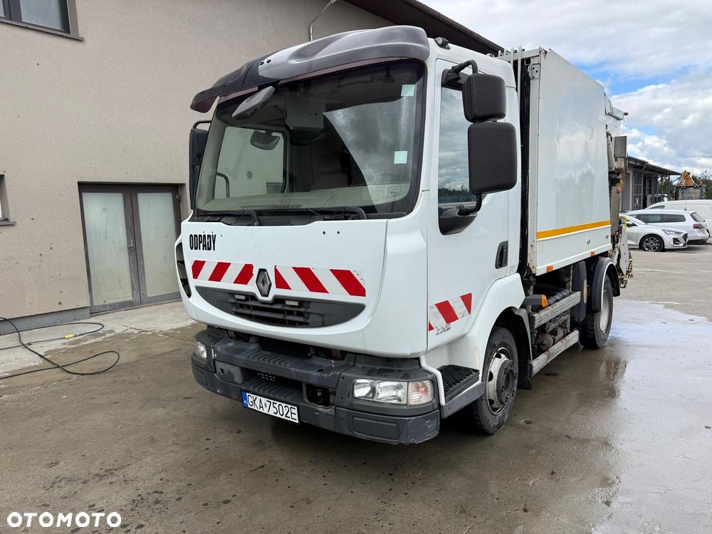 Renault MIDLUM 220 - 1