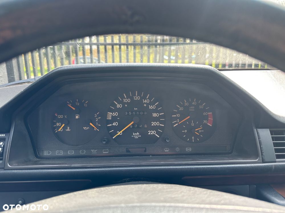 Mercedes-Benz W124 (1984-1993) - 10