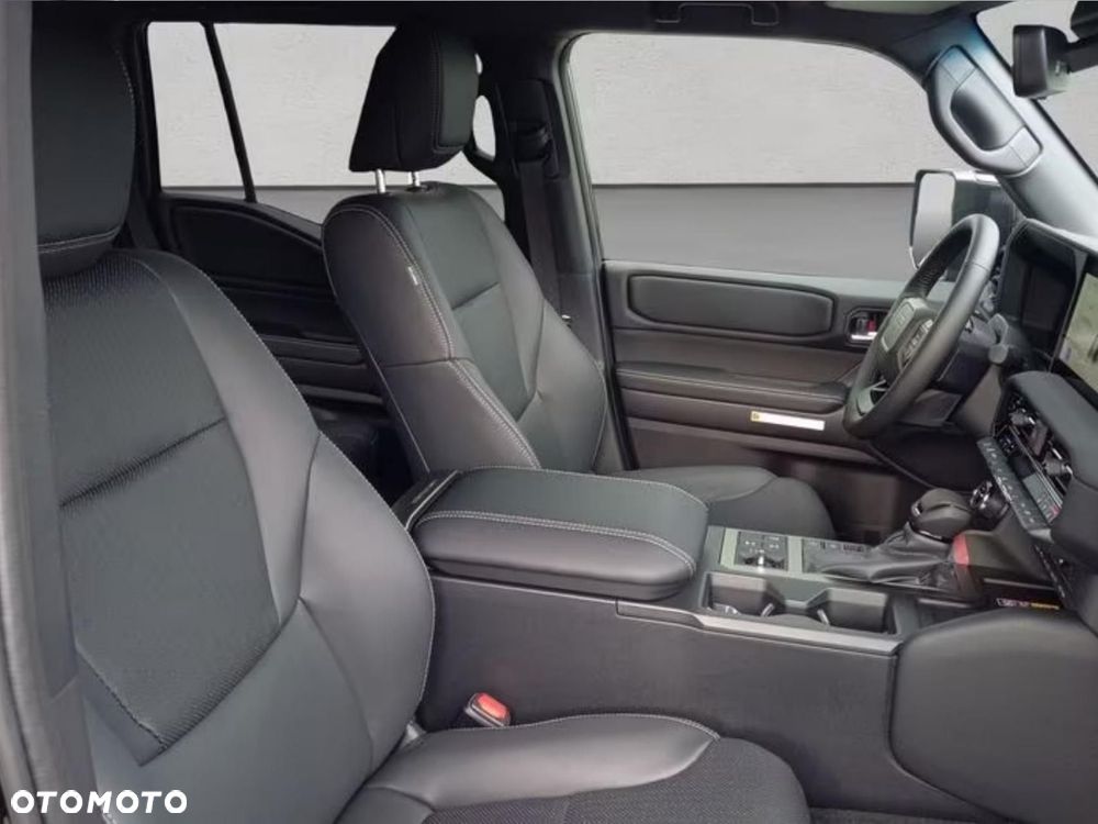 Toyota Land Cruiser - 12