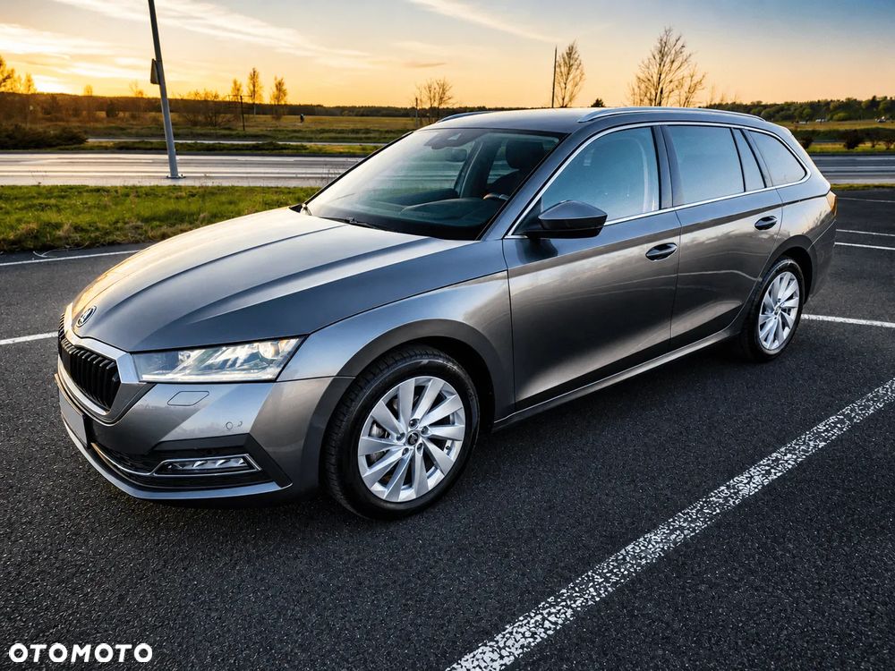 Skoda Octavia 2.0 TDI DSG Premium Edition - 1