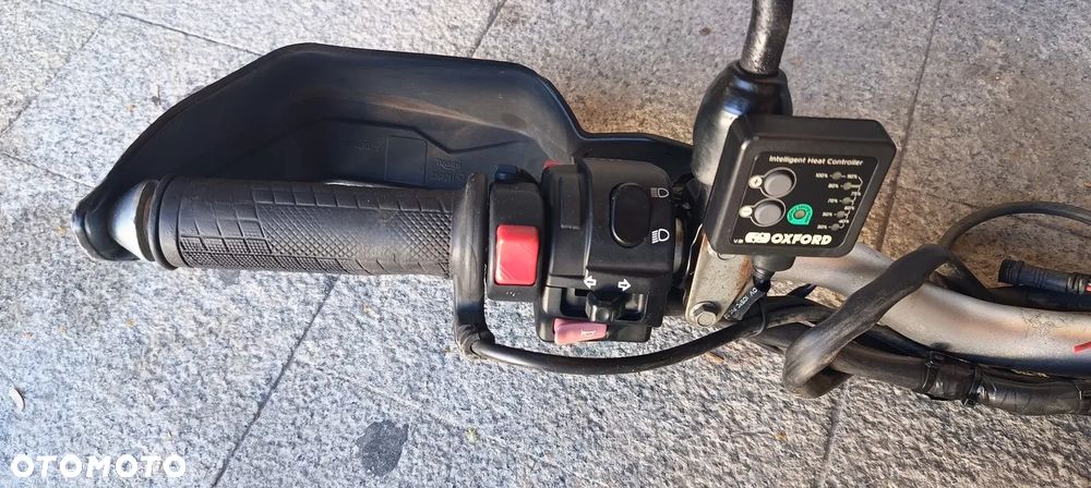 TRIUMPH TIGER 800XC KOŁO FELGA PRZÓD  KIEROWNICA HALOGENY CHŁODNICA SZYBA LICZNIK ZEGARY XRT - 20