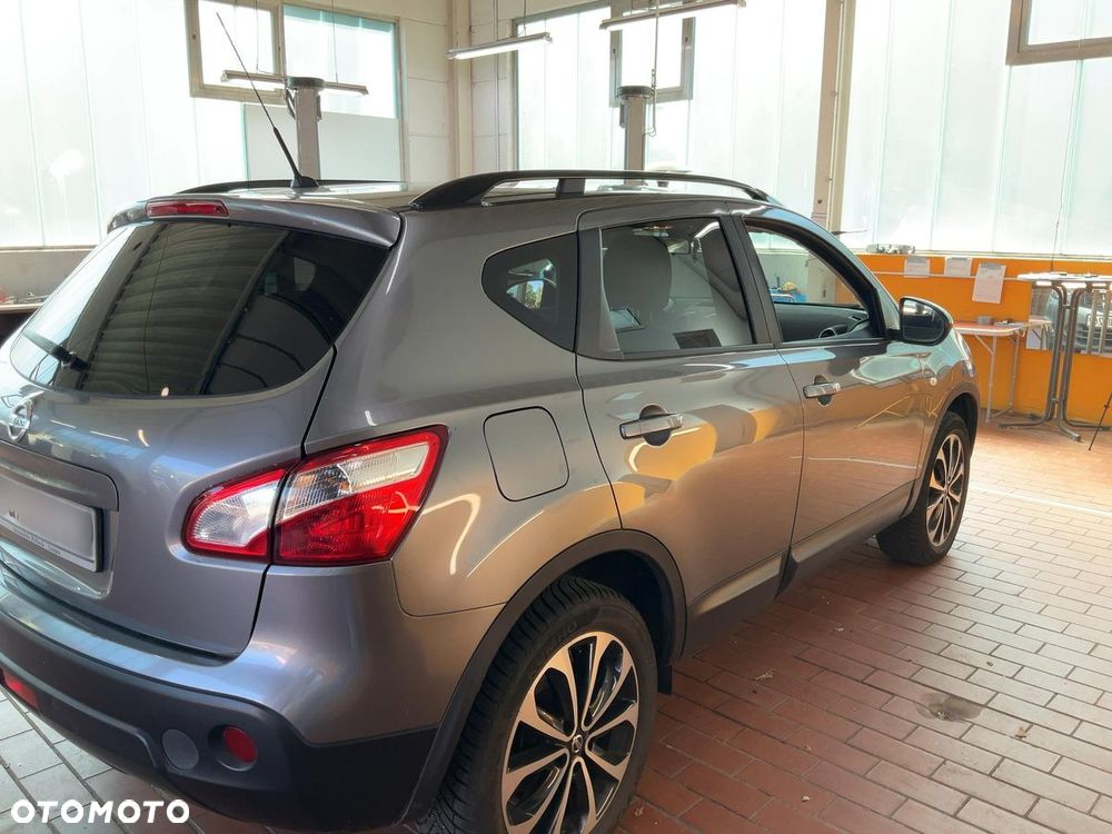 Nissan Qashqai 2.0 CVT 360 - 12