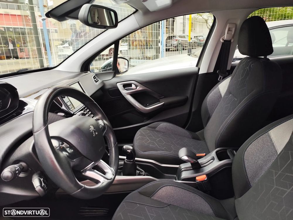 Peugeot 2008 1.2 PureTech Style - 14