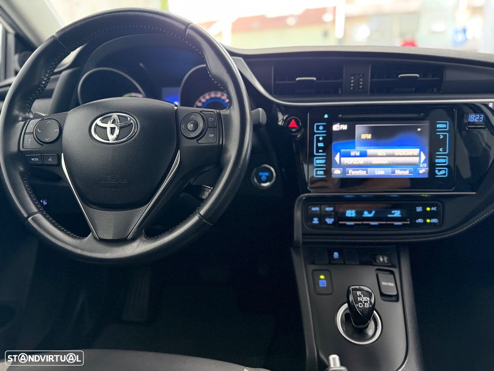 Toyota Auris 1.8 HSD Comfort +P.Sport+Navi - 20