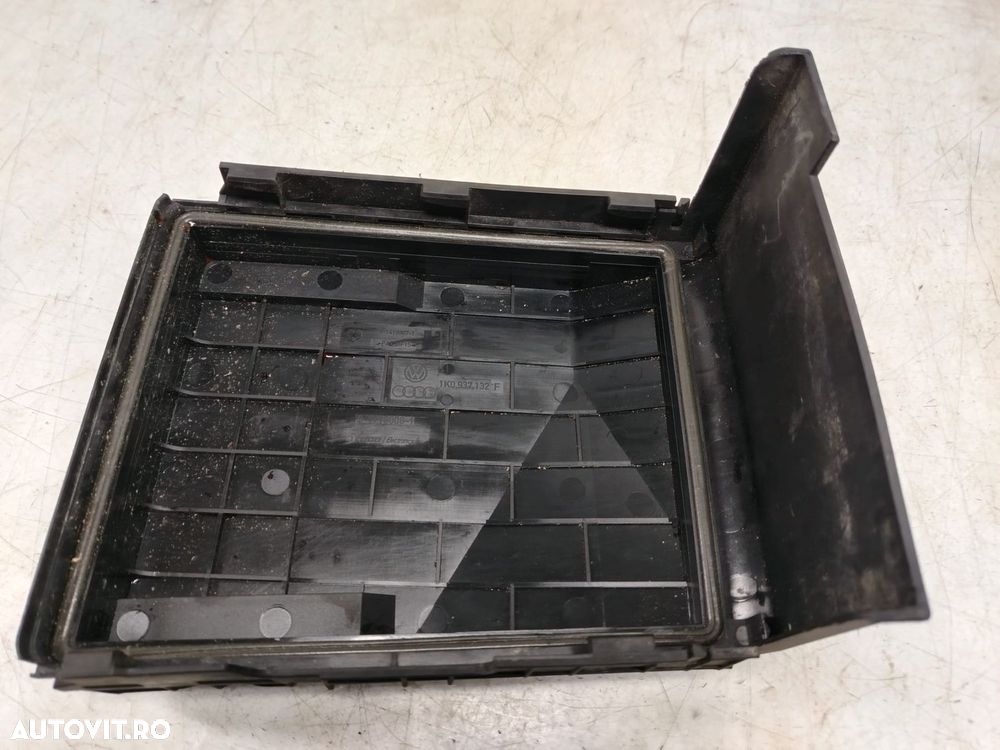 Capac panou sigurante 1k0937132f Volkswagen VW Passat B6 [2005 - 2010 - 1