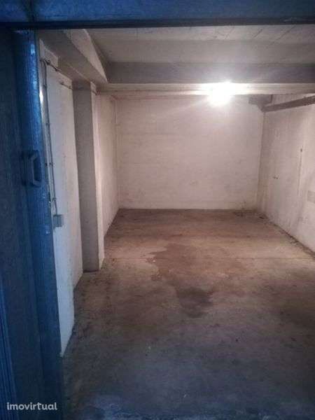 Vendo/ arrendo garagem fechada Algueirao Mem Martins - Grande imagem: 3/3