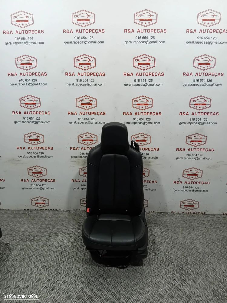 Conjunto de Bancos Mazda MX-5 NC em Pele Original - 5