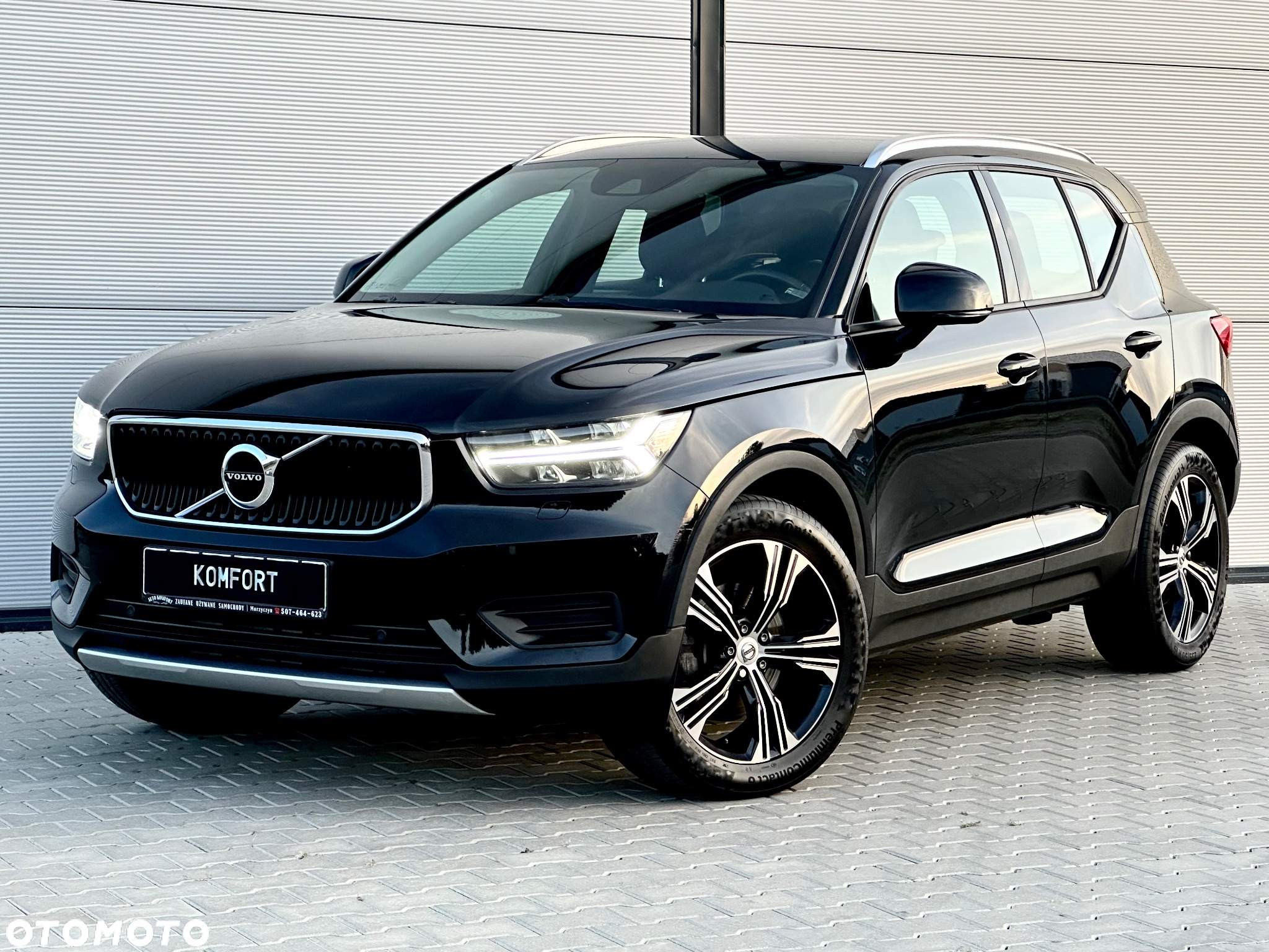 Volvo XC 40 D4 AWD Momentum Pro - 4