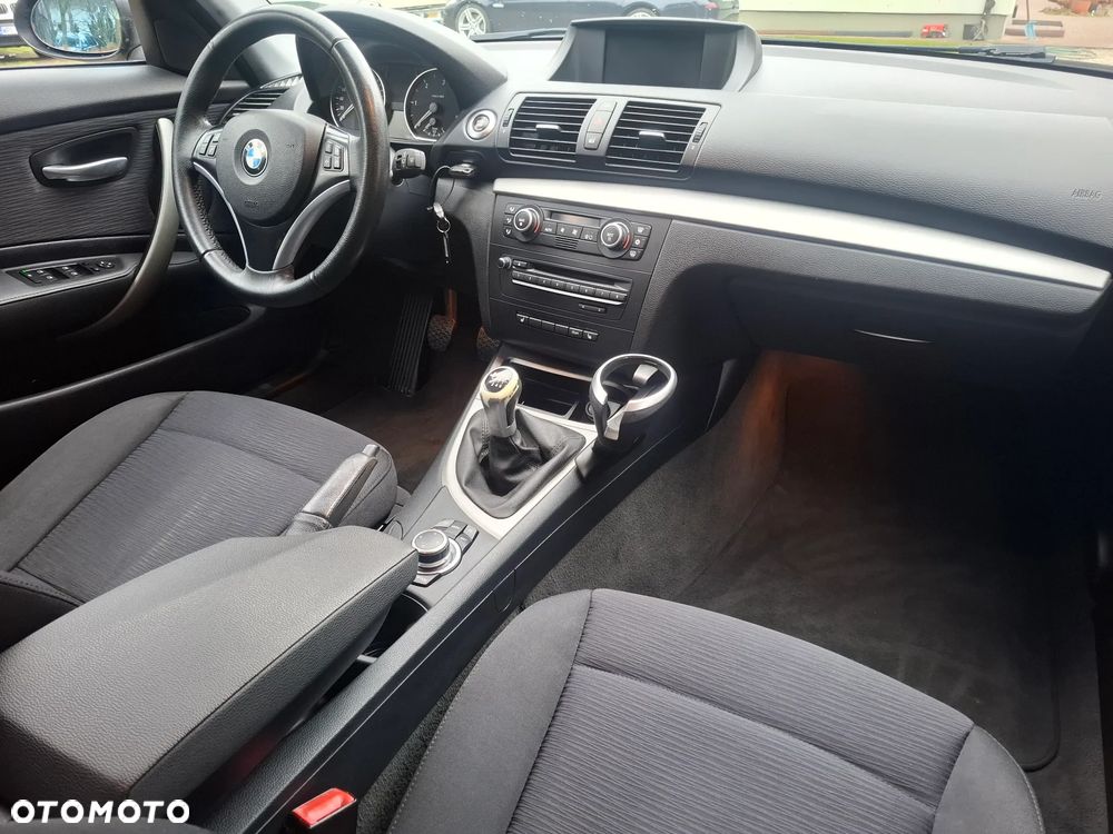 BMW Seria 1 118d DPF - 18