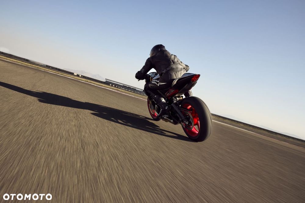 Triumph Street Triple - 7