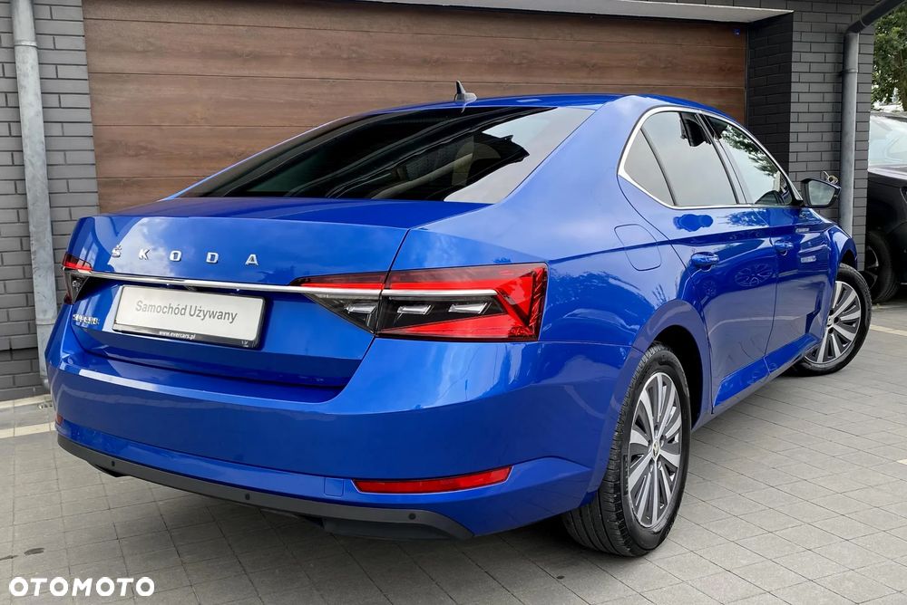 Skoda Superb 2.0 TDI SCR Style DSG - 10