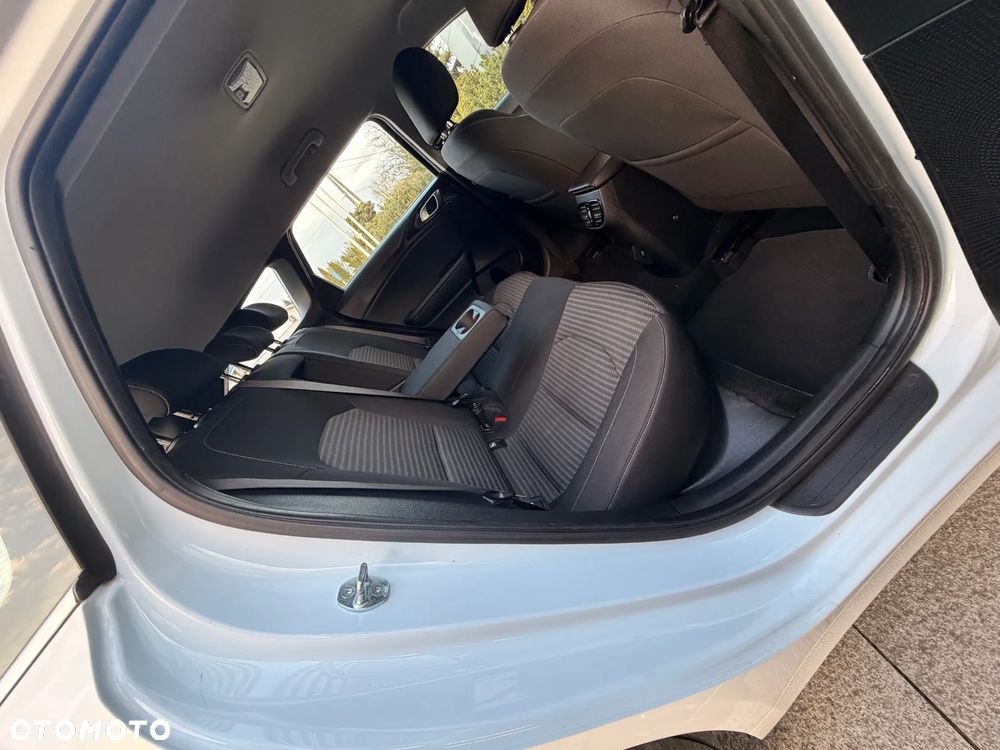 Kia Ceed 1.6 CRDi DCT Spirit - 11