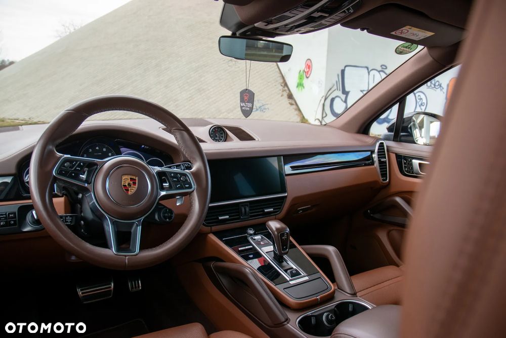 Porsche Cayenne S - 31