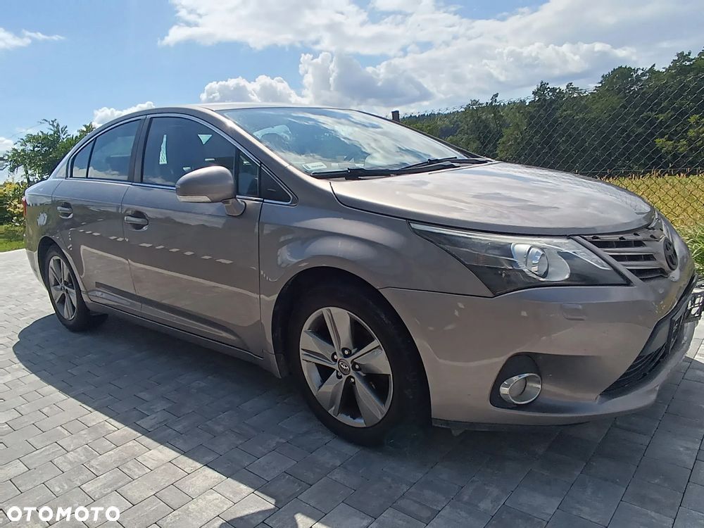 Toyota Avensis 1.8 Premium - 1