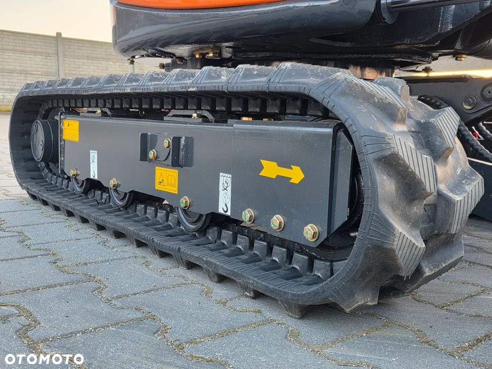 Inny NOWA minikoparka TORQMATIK ME18, silnik Yanmar 3TNV74F 11.2 kW - 15