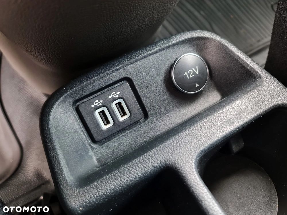 Ford Transit Connect - 14