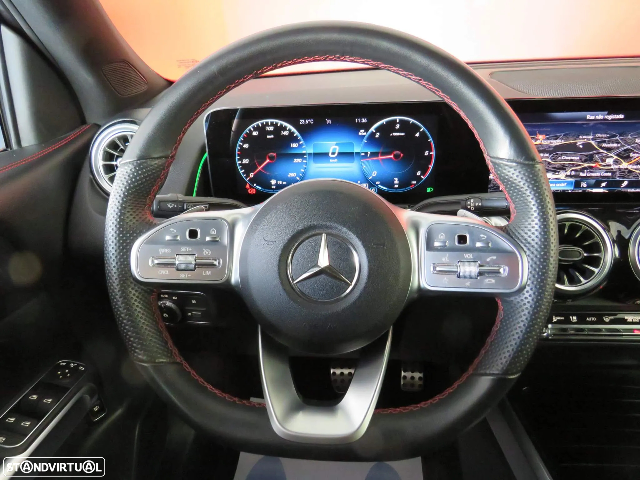 Mercedes-Benz GLB 200 d AMG Line - 17