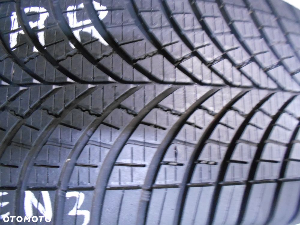 OPONA POJEDYNKA  235/60R17 GOODYEAR VECTOR 4 SEASONS GEN3 DOT 2223 8MM - 2