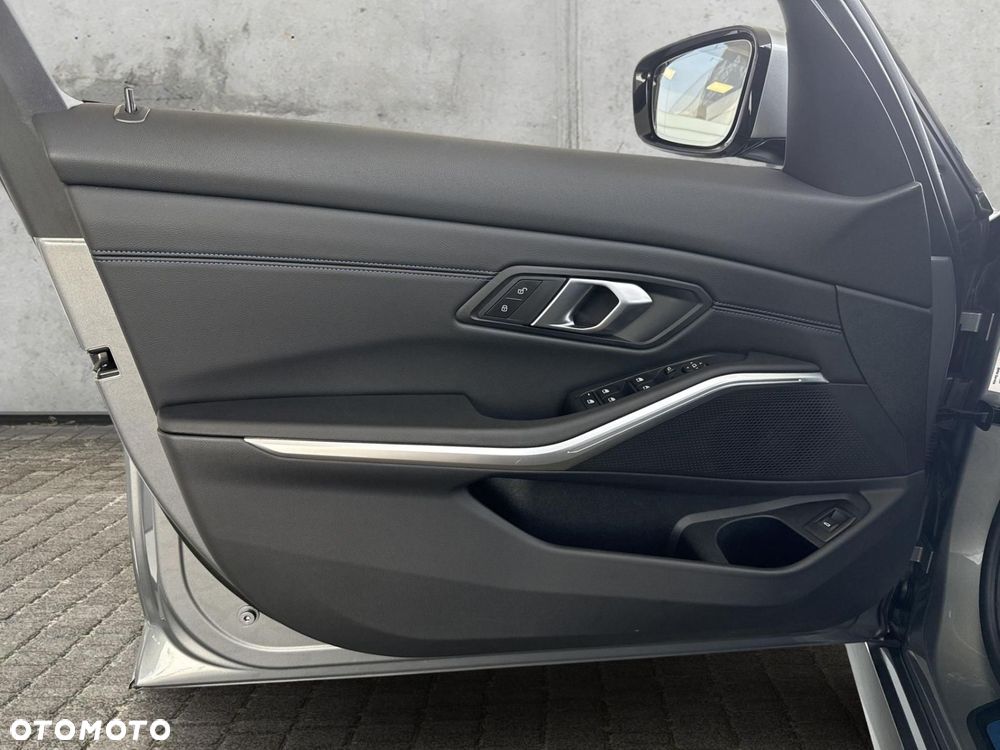 BMW Seria 3 - 11