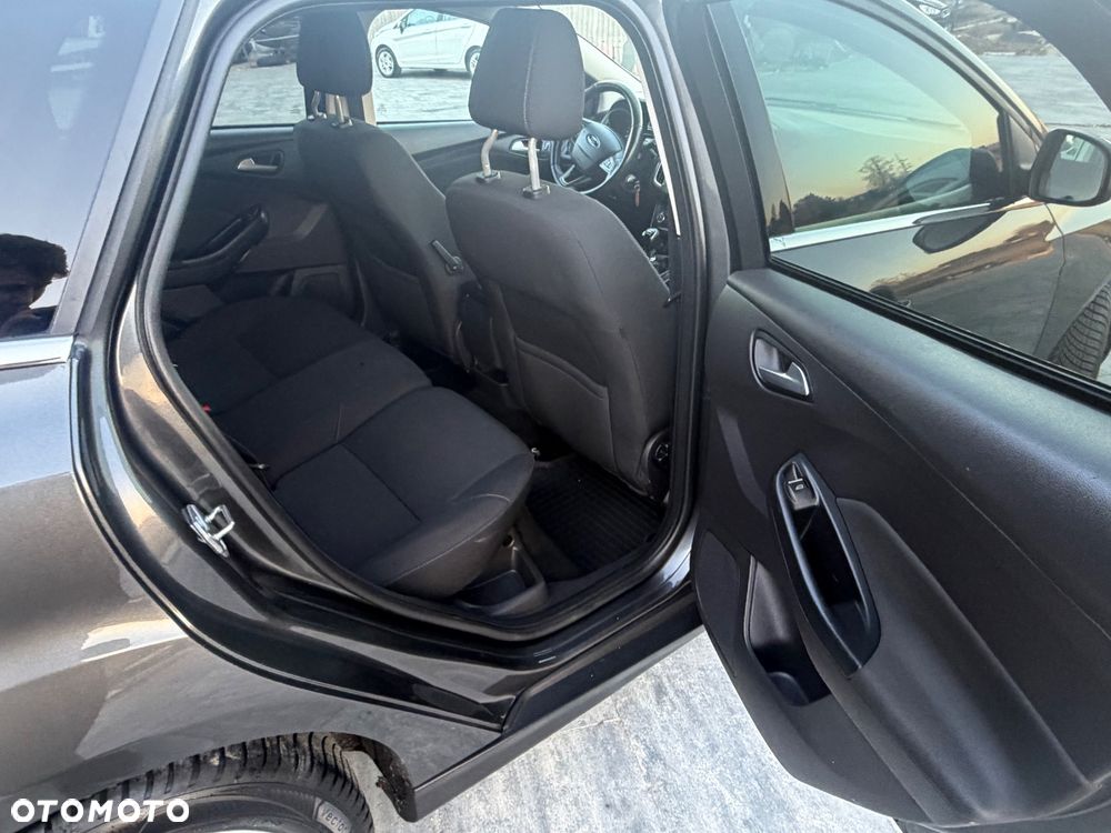 Ford Focus 1.0 EcoBoost Titanium - 12