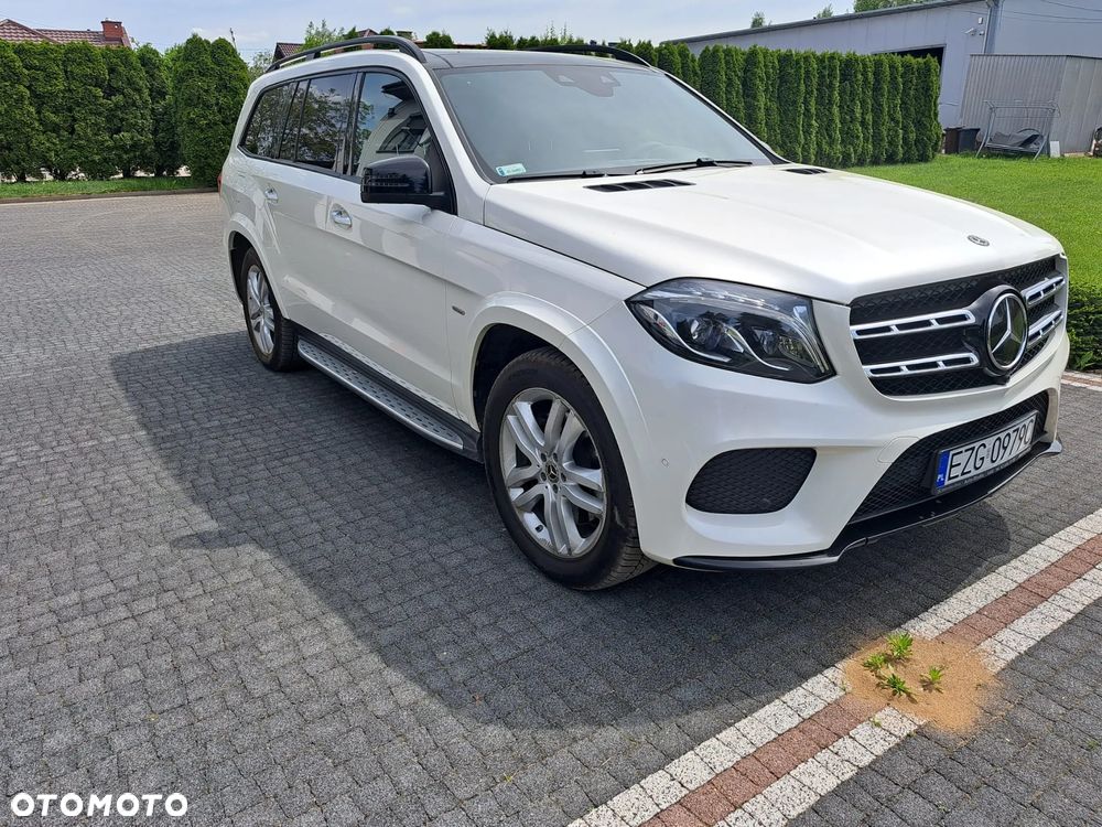 Mercedes-Benz GLS - 2