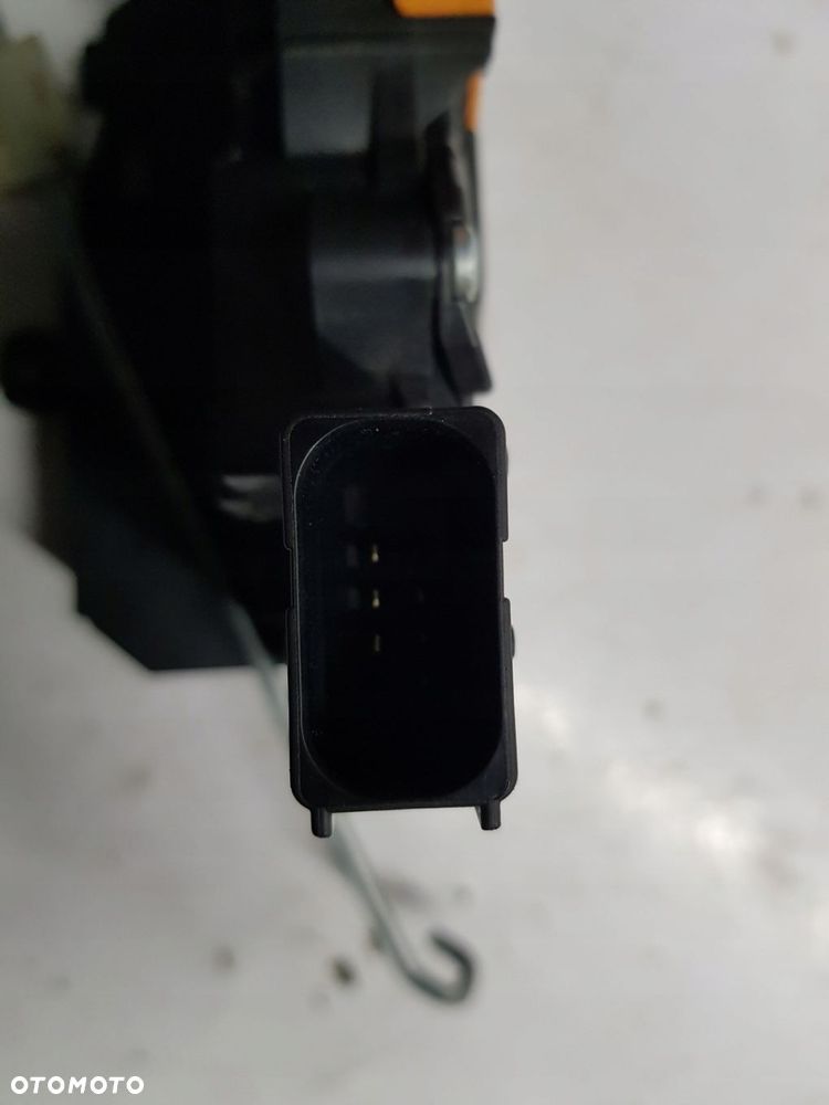 zamek drzwi lewy przód Opel Corsa E 13431841 - 4