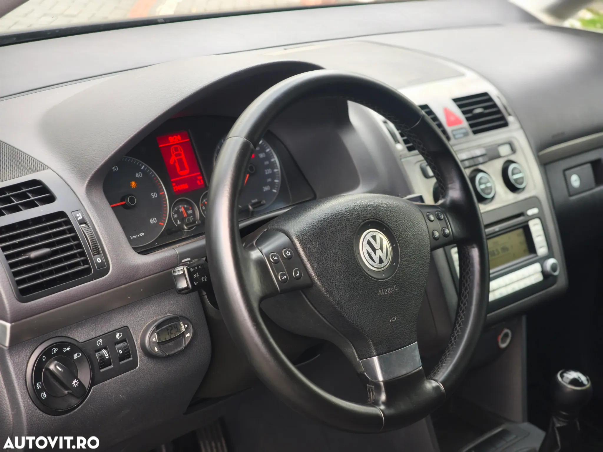 Volkswagen Touran 1.9TDI Highline - 9
