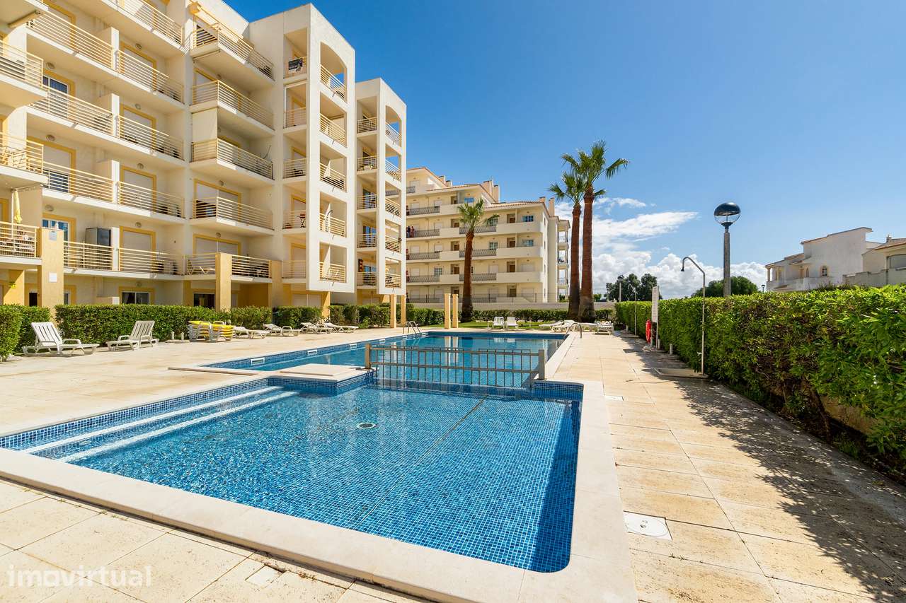 Apartamento T1 central com duas varandas e vista mar - Grande imagem: 2/26