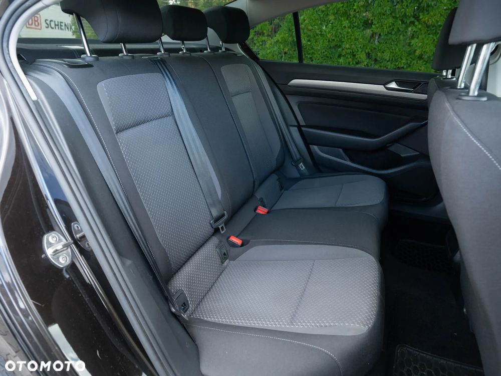 Volkswagen Passat 1.5 TSI EVO Business DSG - 18