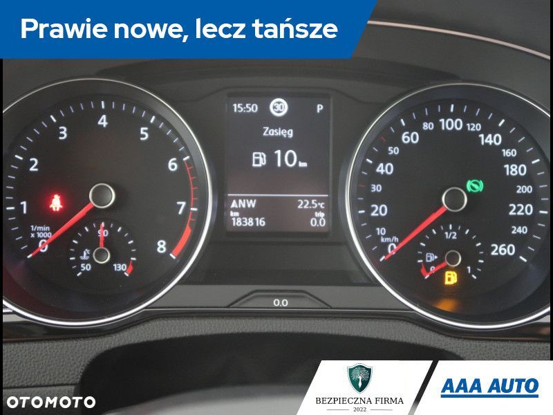 Volkswagen Passat - 12