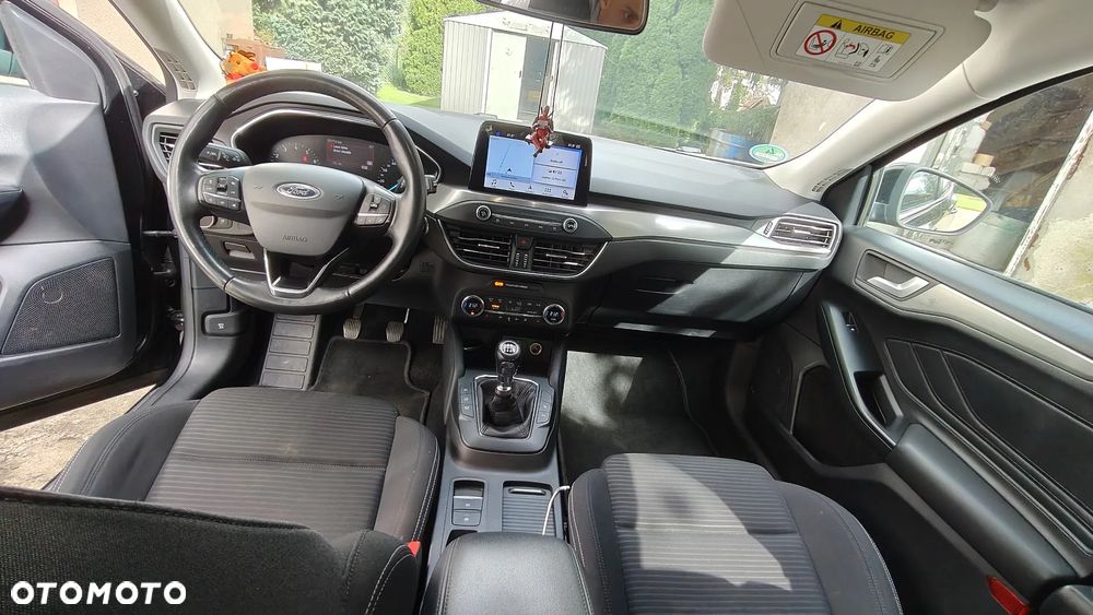 Ford Focus 1.0 EcoBoost Active - 30