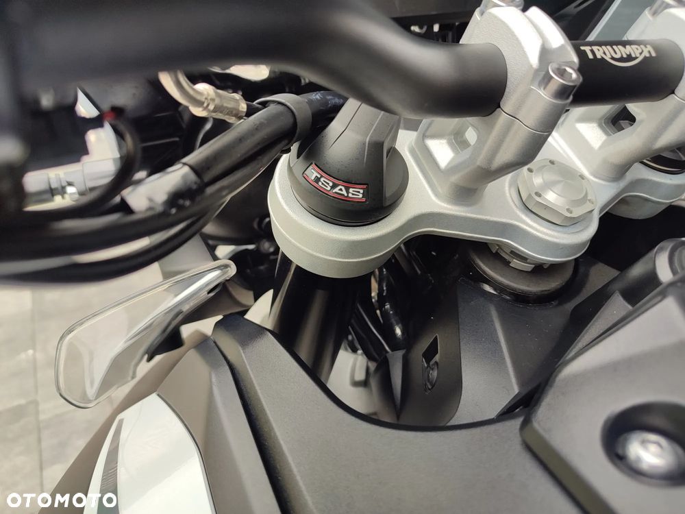 Triumph Tiger - 32