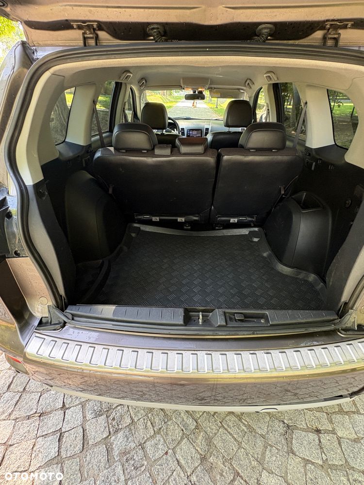 Mitsubishi Outlander 2.0 Intense + 2WD CVT - 12