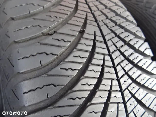 185/60/R14 82H Goodyear Vector Gen-2 4 Season - 4